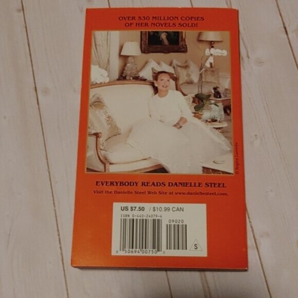 3/$13 Secind Chance By Danielle Steele Adult Fiction Novel Paperback Book - Picture 3 of 4